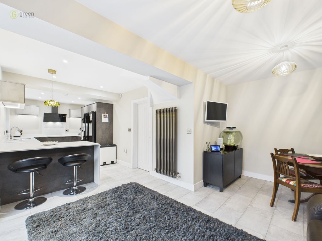 Property photo 2 of 39