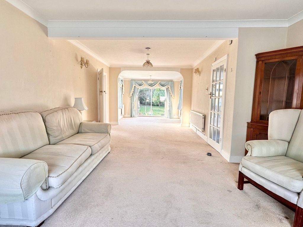 Property photo 3 of 19