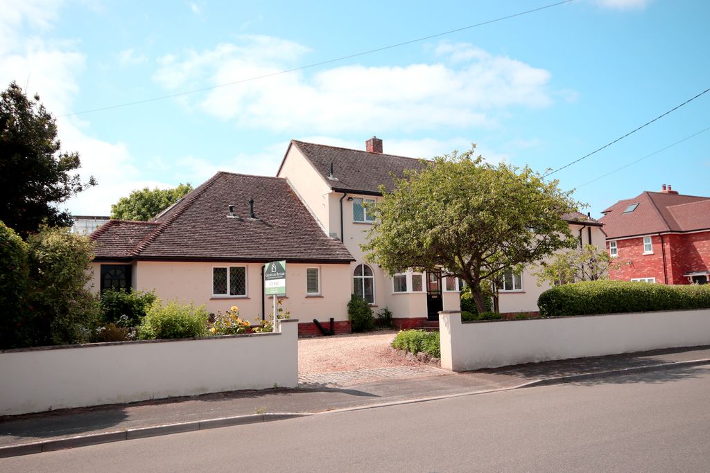 Property photo 1 of 33