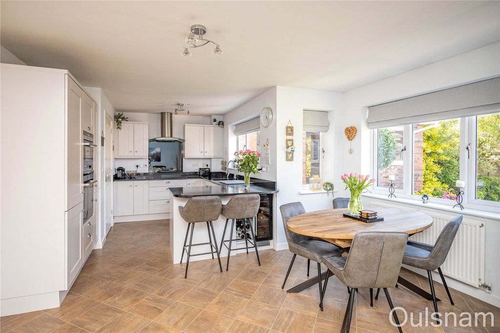 Property photo 2 of 31 Picture No. 16