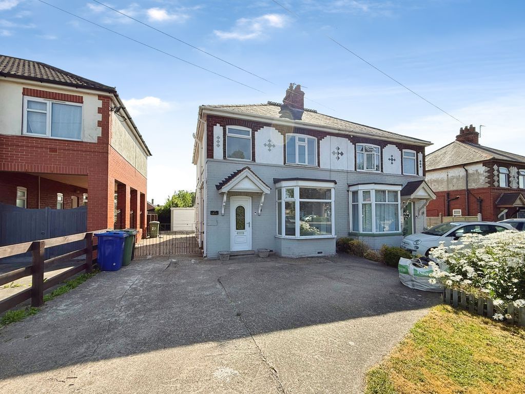Property photo 1 of 13 Front