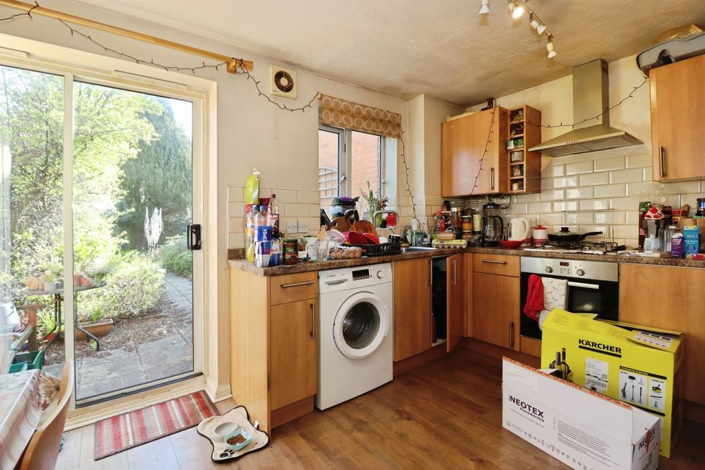 Property photo 2 of 8 Pbox-Img.Jpg