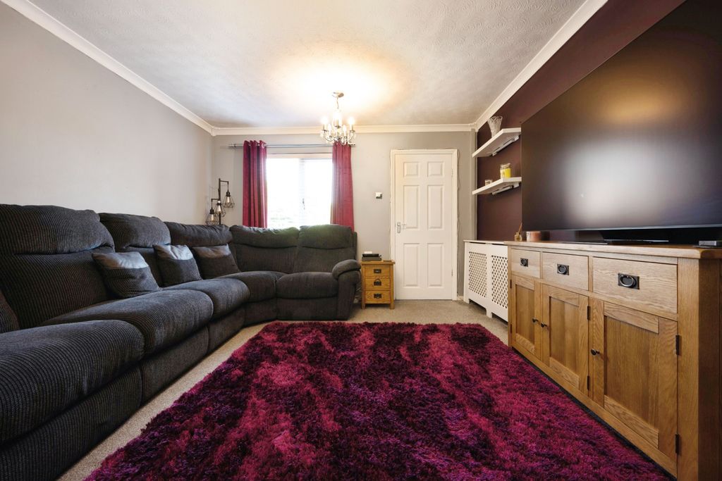 Property photo 3 of 14