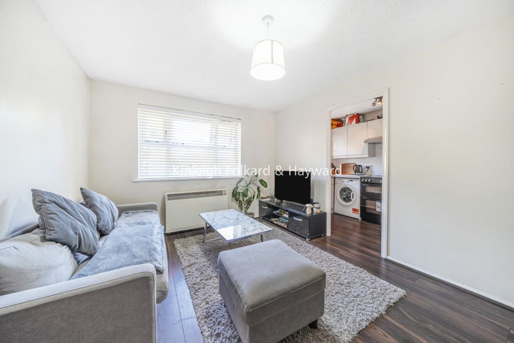 Property photo 1 of 5 60c8Afc2-4Ecf-4cd5-A