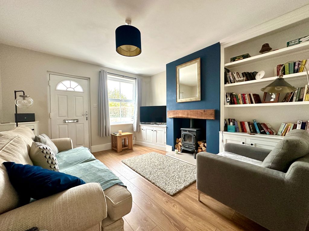 Property photo 2 of 12