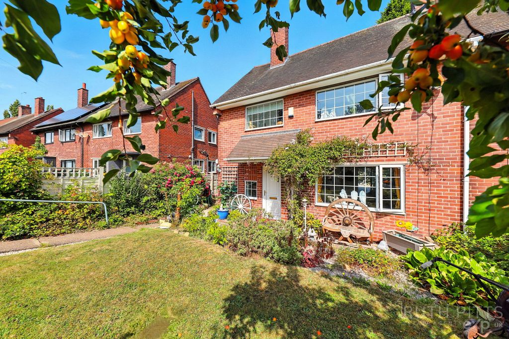 Property photo 2 of 35