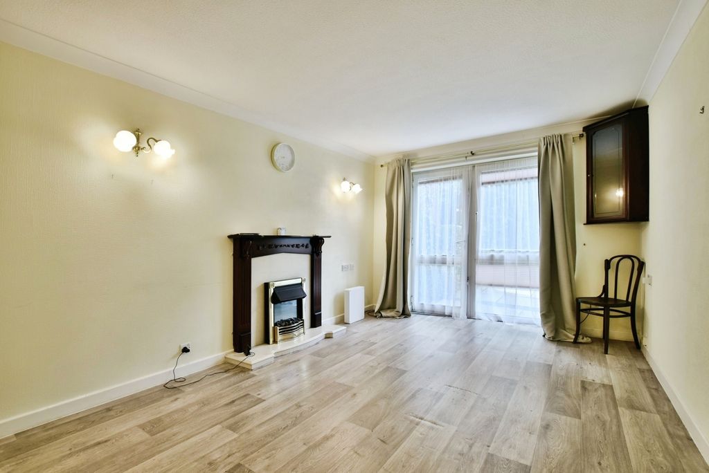 Property photo 3 of 14 Pbox-Img.Jpg
