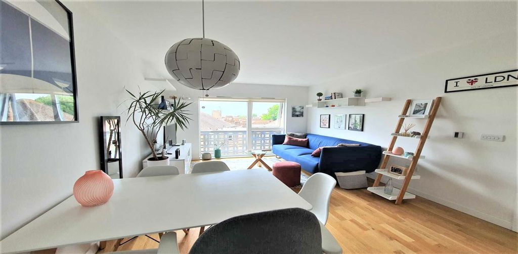 Property photo 2 of 6