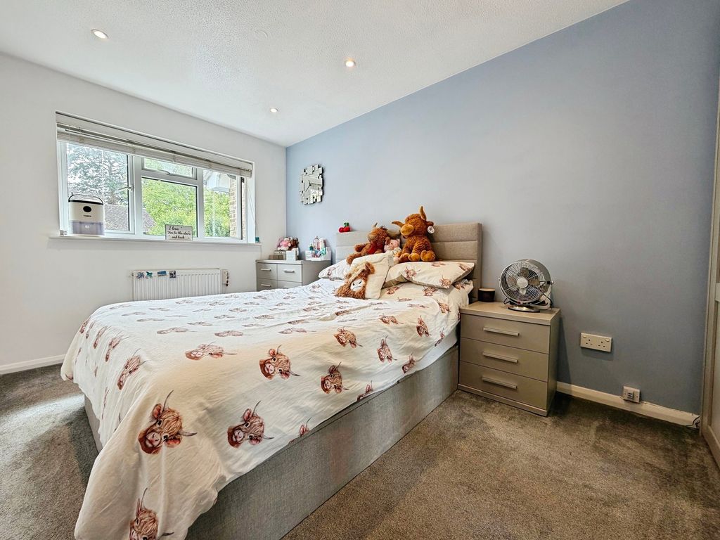 Property photo 3 of 9 Pbox-Img.Jpg