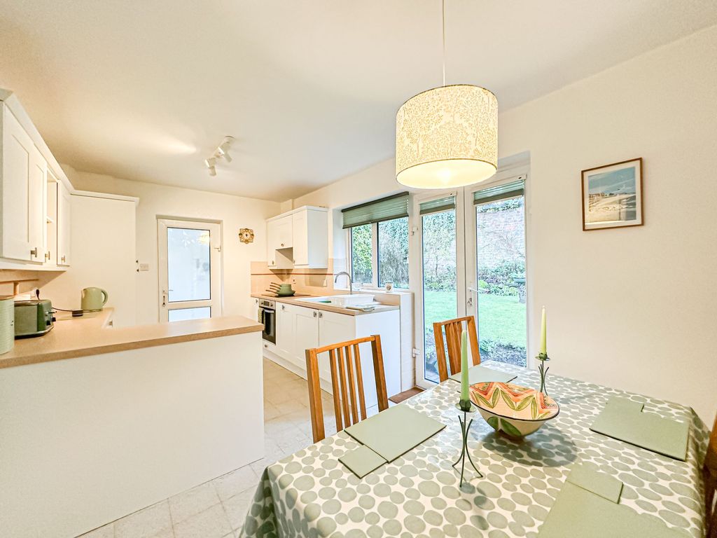 Property photo 2 of 37