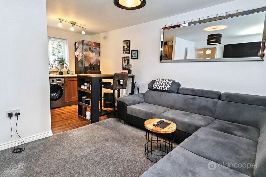 Property photo 3 of 20 5591996
