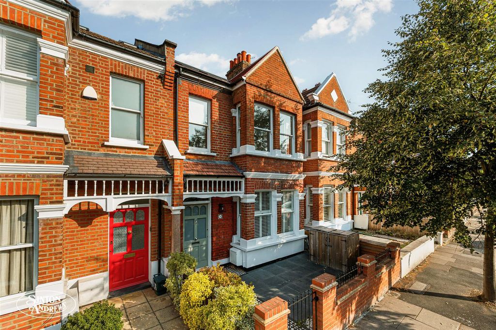 Property photo 1 of 16 34, Drayton Gardens-1.Jpg