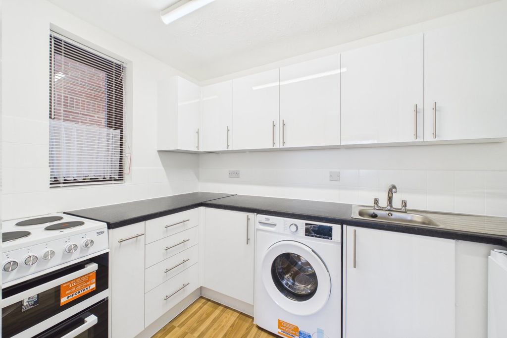 Property photo 1 of 6 Picture No. 05