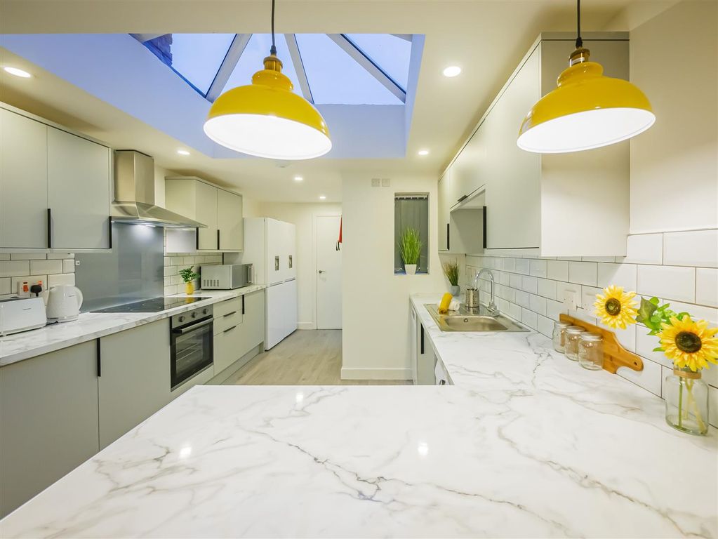 Property photo 3 of 18 P1280487-Hdr.Jpg