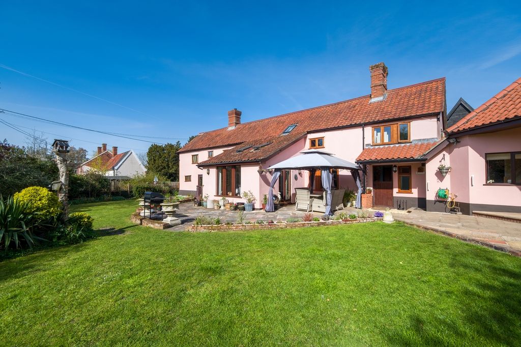 Property photo 3 of 42