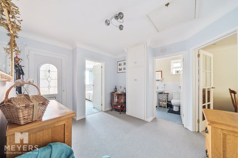 Property photo 3 of 13 Hall