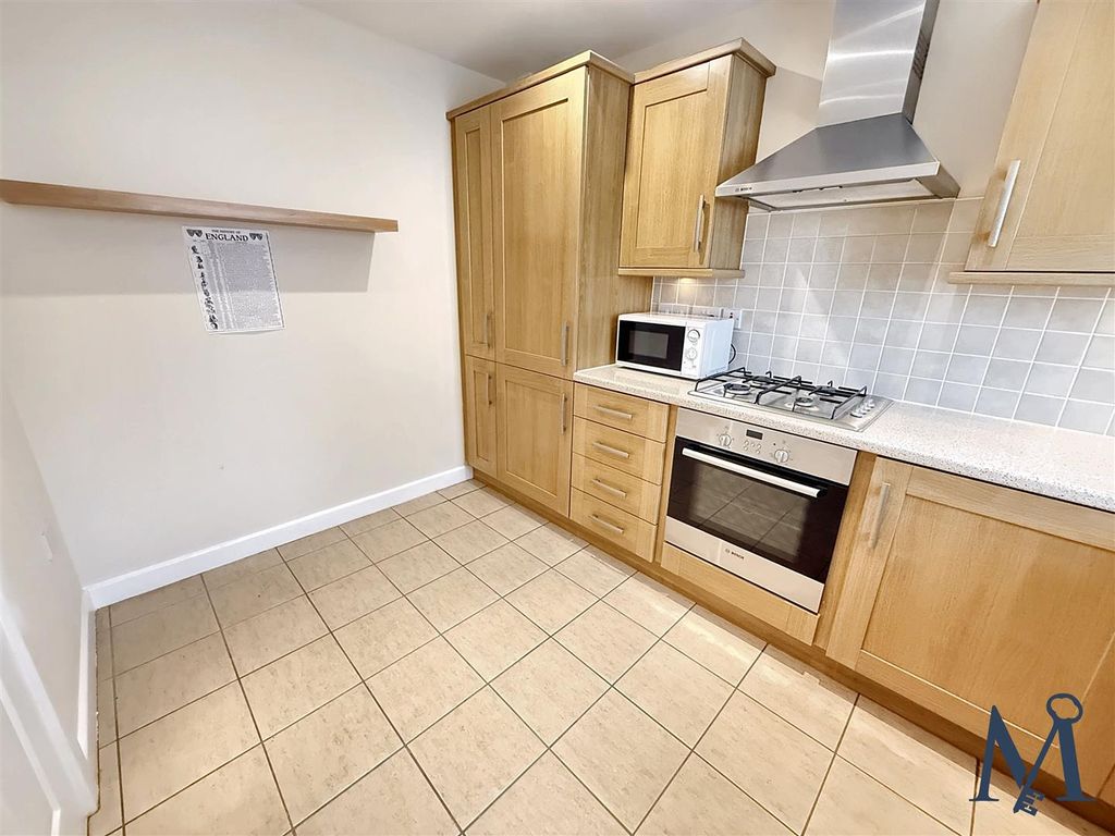Property photo 3 of 18 Breakfast Kitchen