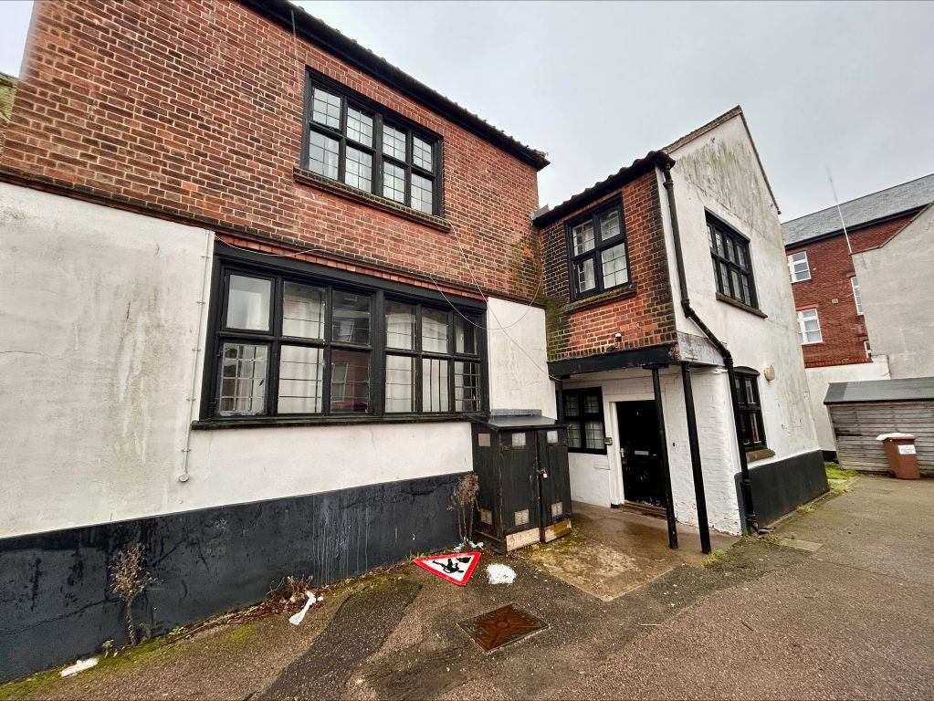 Property photo 3 of 23