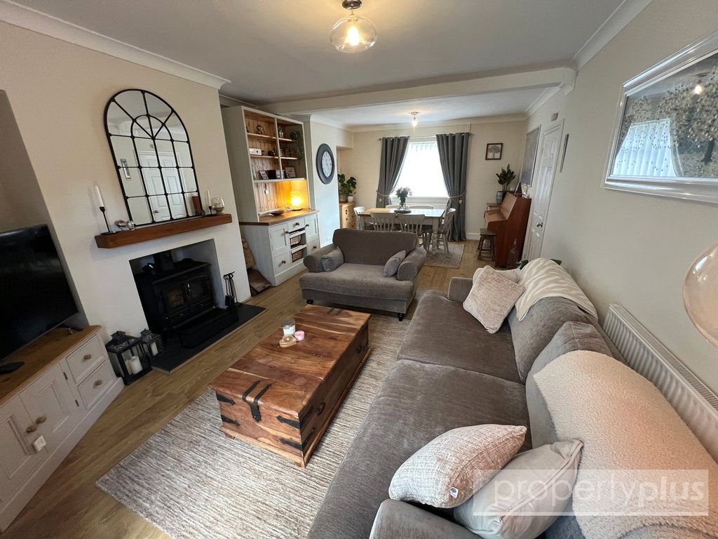 Property photo 3 of 21 Picture No. 18