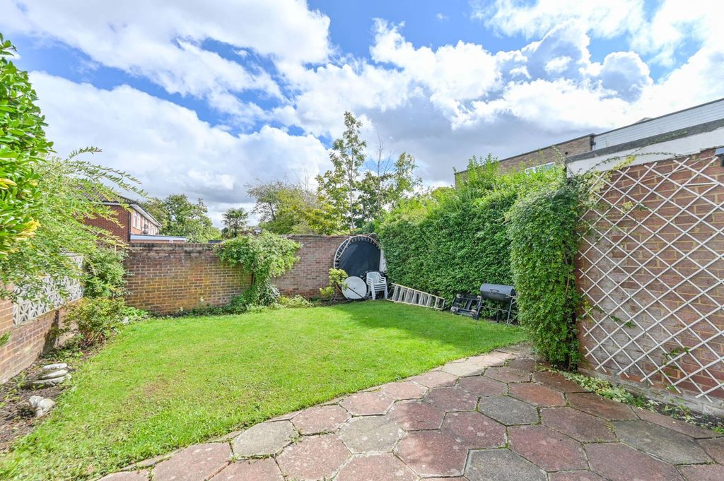Property photo 3 of 13