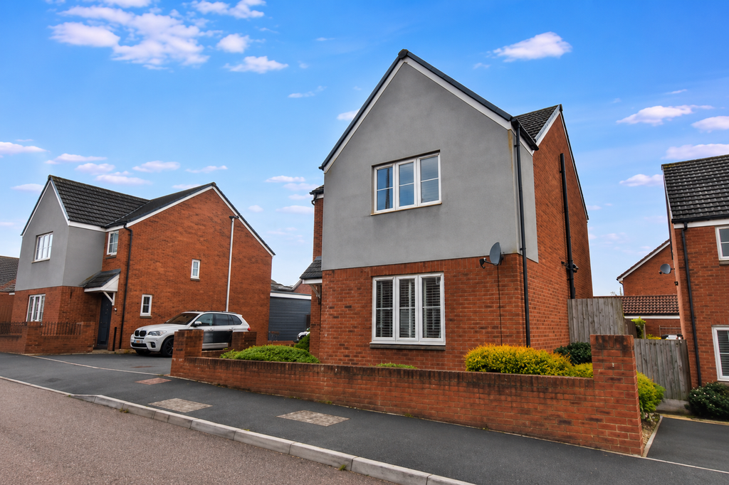 Property photo 1 of 17 F32F93A6-ee39-4Eb0-B4F2-Dcd1720467Fa