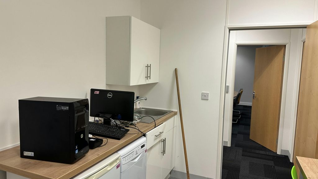 Property photo 3 of 11 Img_1085.Jpg