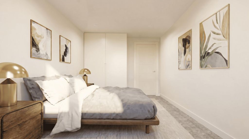 Property photo 3 of 6 Bedroom Updated 2.Png