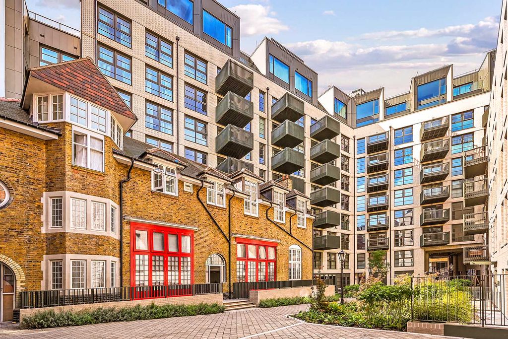 Property photo 2 of 30