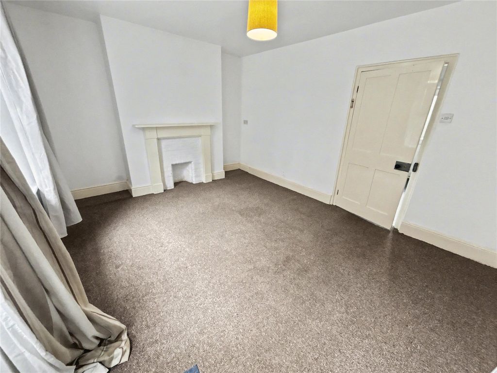 Property photo 2 of 9 Sitting Room