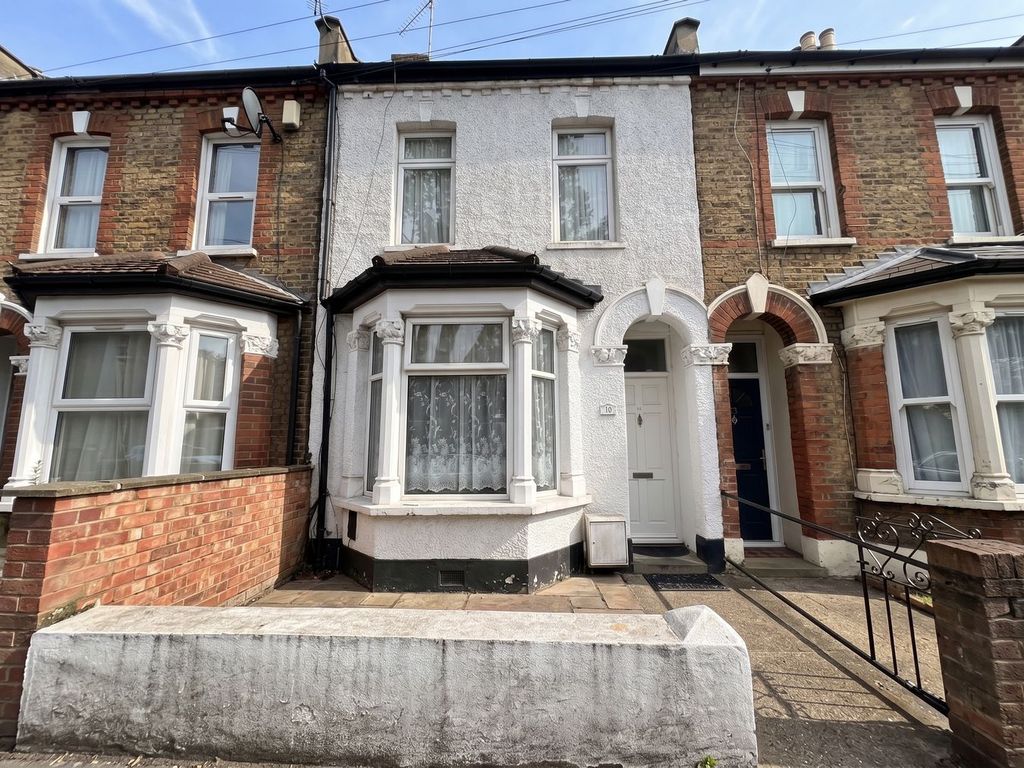 Property photo 2 of 19