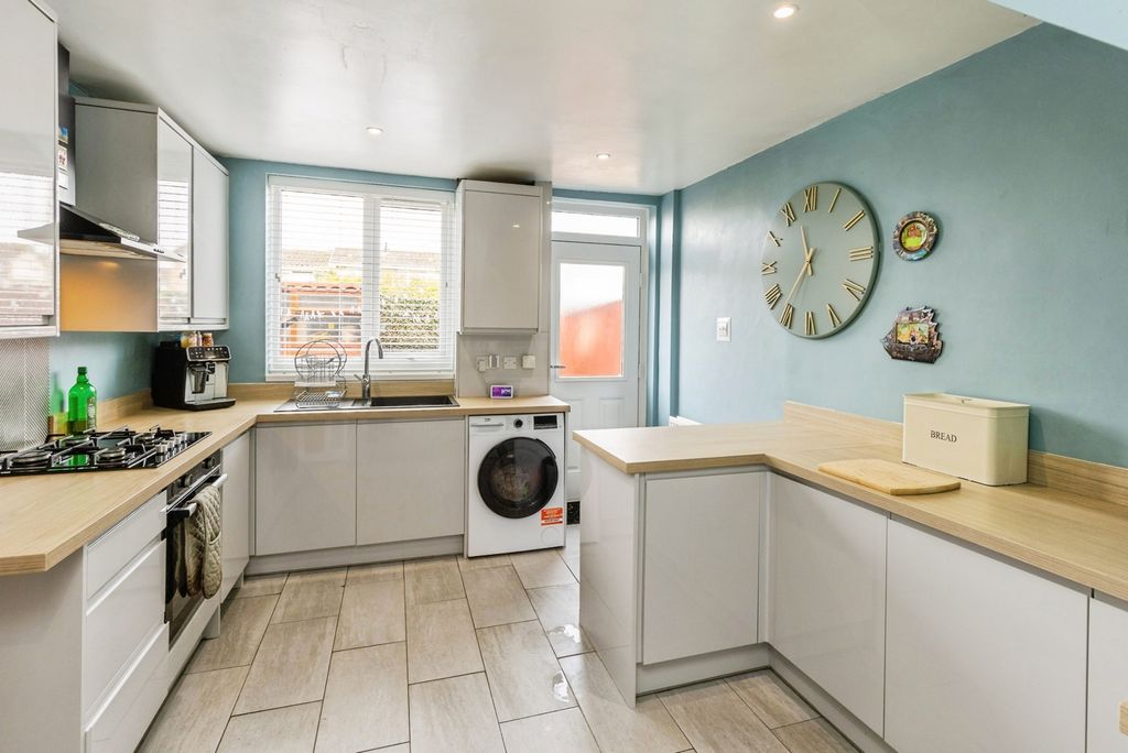 Property photo 2 of 17 Pbox-Img.Jpg