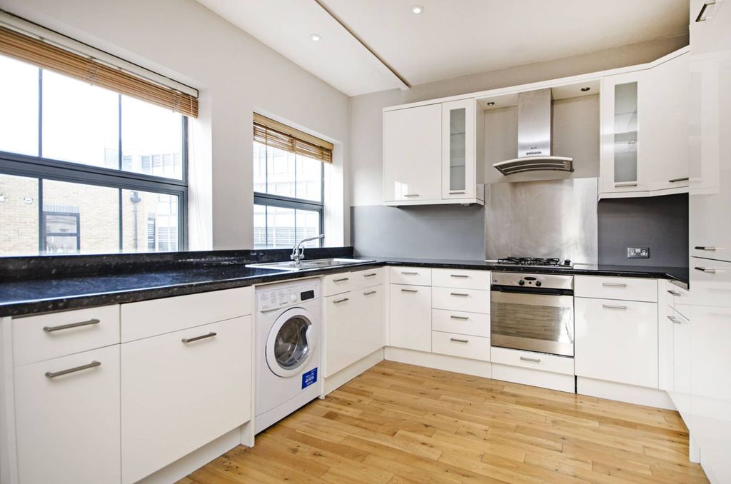 Property photo 2 of 9