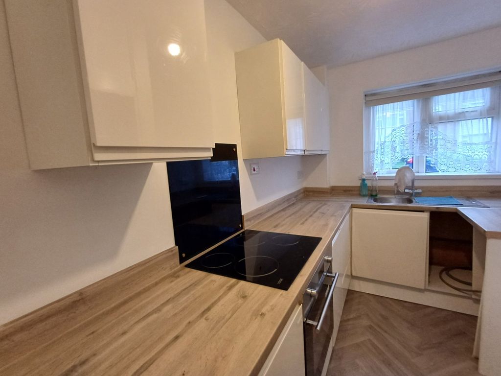 Property photo 3 of 5 Picture No. 06