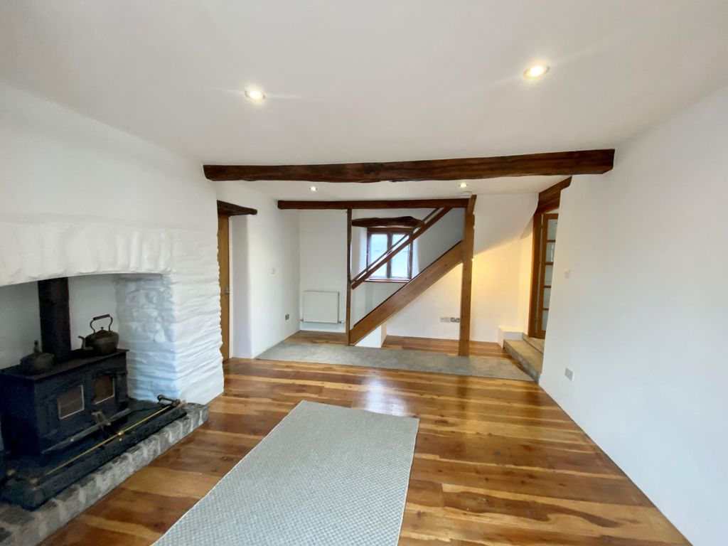 Property photo 2 of 14 Living Room