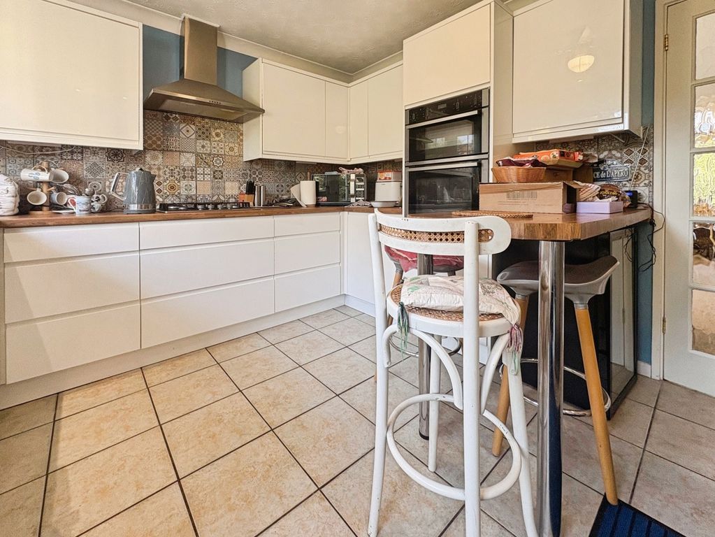 Property photo 2 of 14 Pbox-Img.Jpg