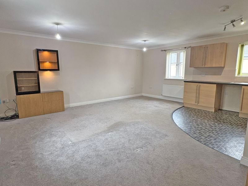 Property photo 2 of 8 Photo 1