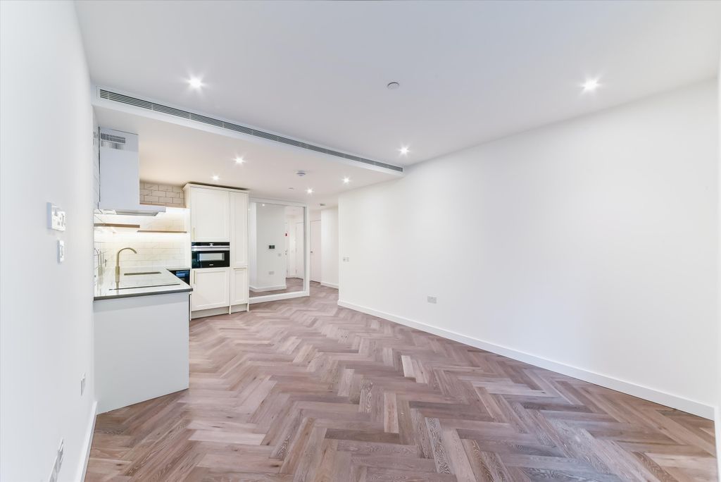 Property photo 1 of 13 Image