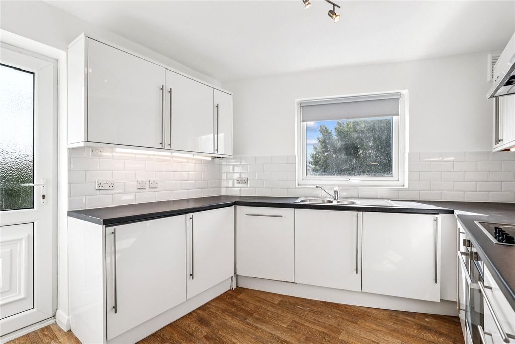 Property photo 3 of 11 Picture No. 09