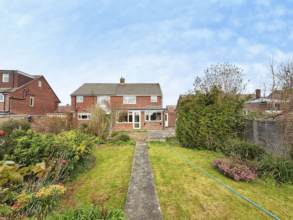 Property photo 2 of 24 d67F9B7A-25