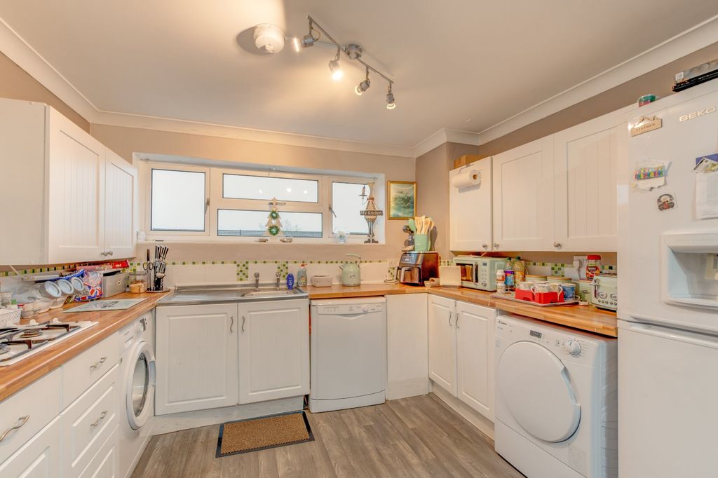 Property photo 2 of 10 Picture No. 02