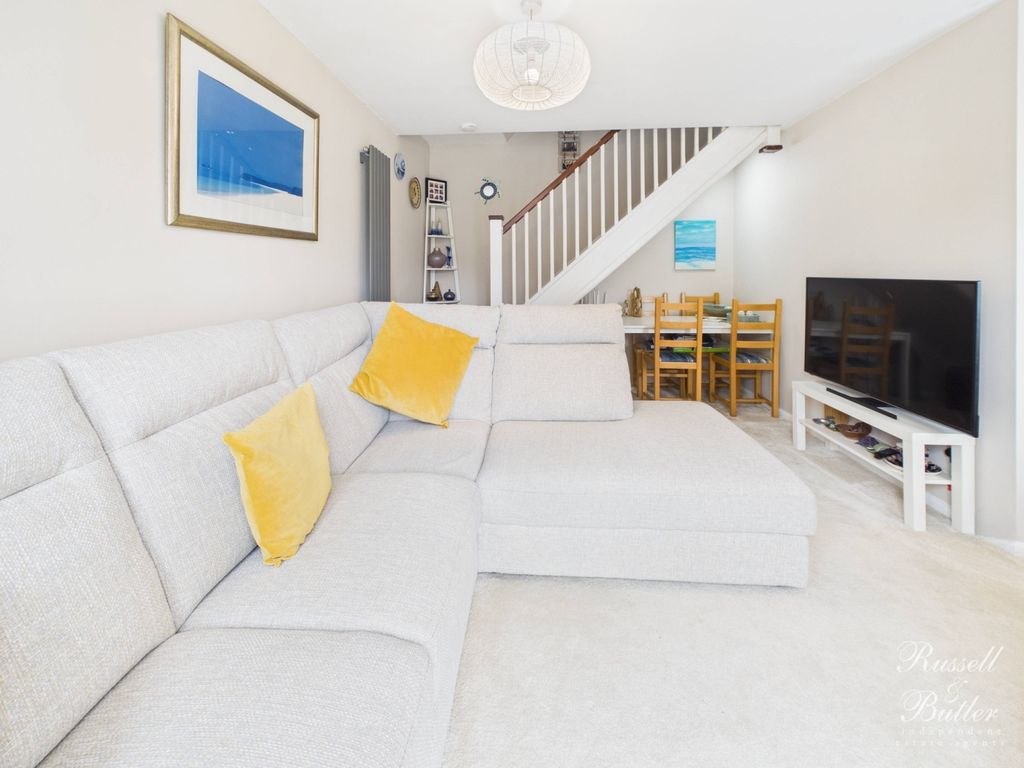 Property photo 2 of 12 Cam01995G0-Pr0414-Still012