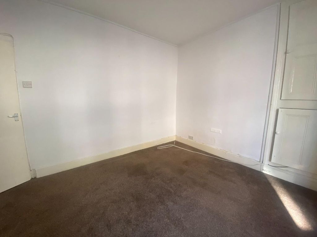 Property photo 2 of 6 Img_1145.Jpg