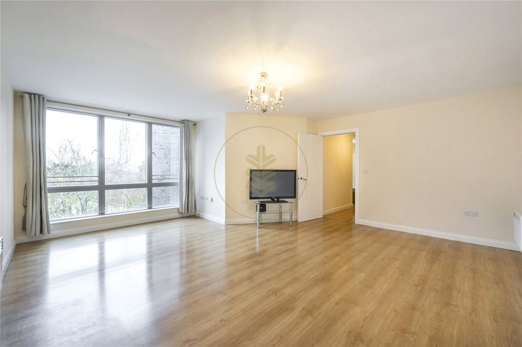 Property photo 2 of 10 Picture No. 01