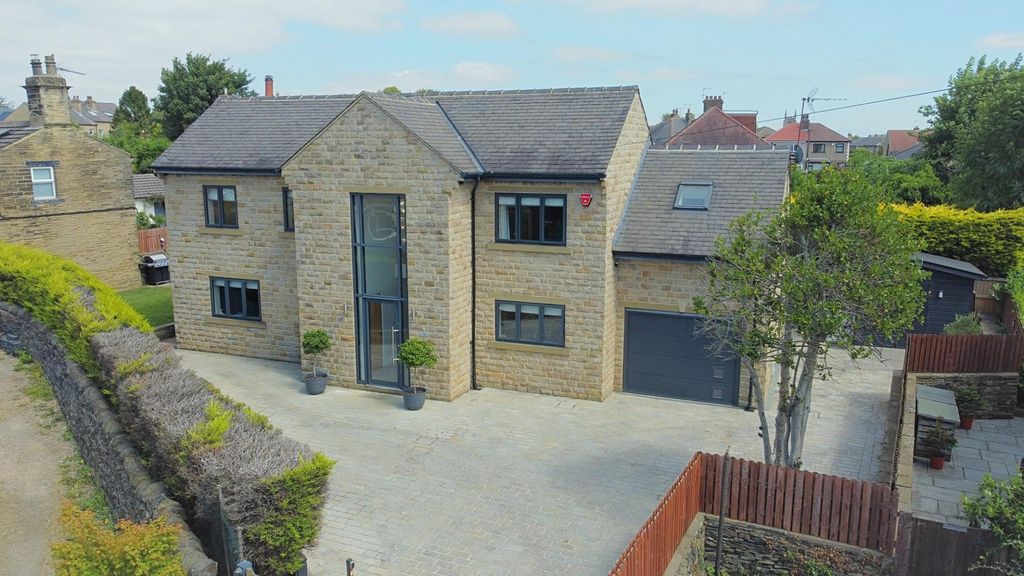 Property photo 1 of 25 External