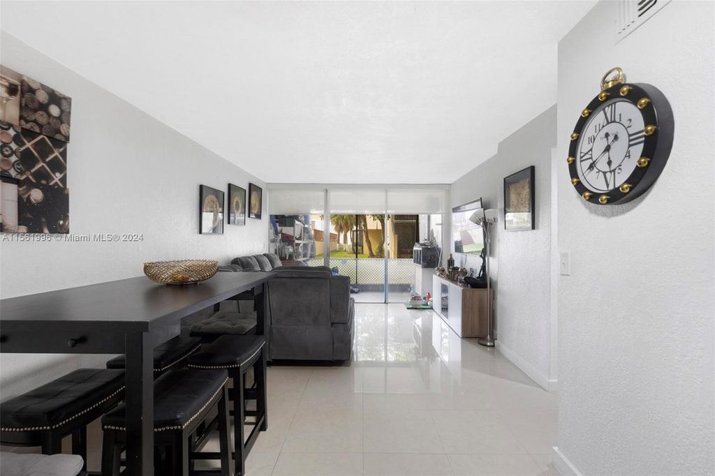 Property photo 3 of 20 <Alttext/>