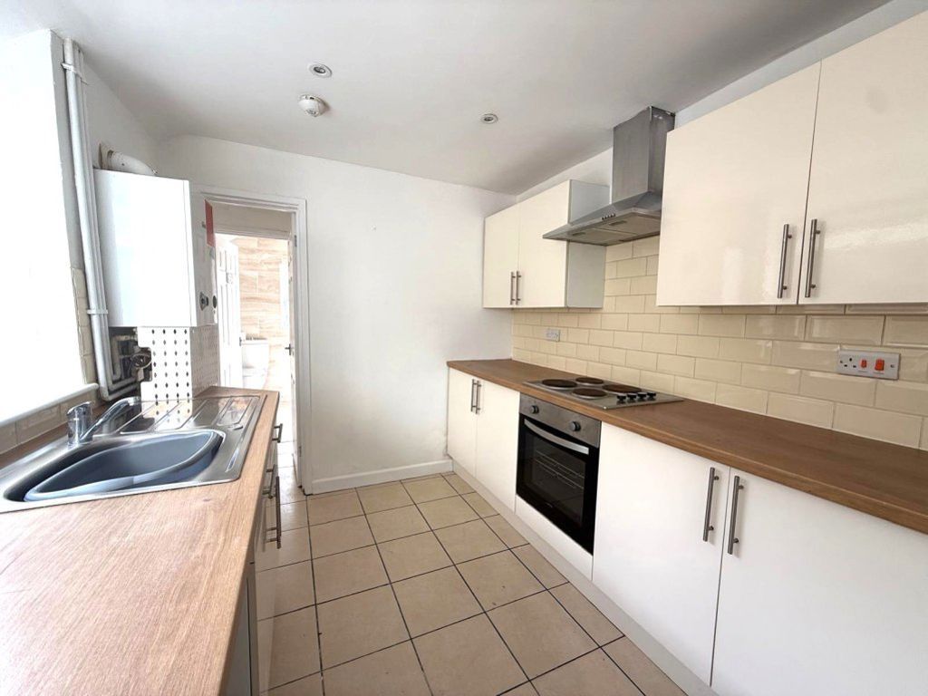 Property photo 2 of 35