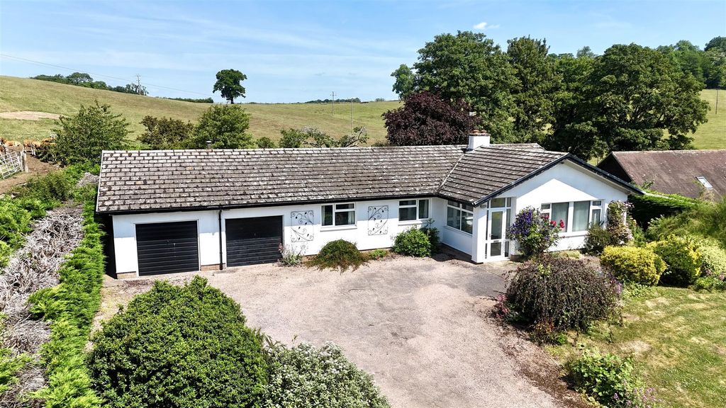 Property photo 1 of 33