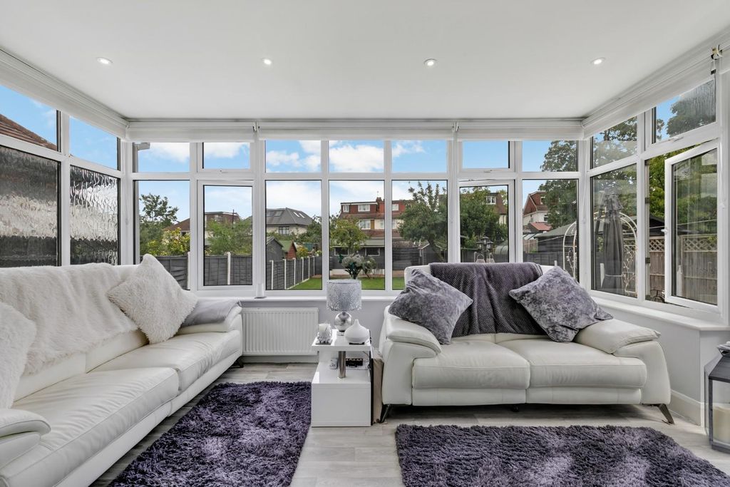 Property photo 3 of 14 Meadow Walk-41.Jpg