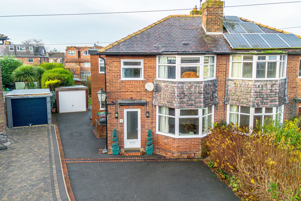 Property photo 2 of 35 15Hawksnestgardenswest2