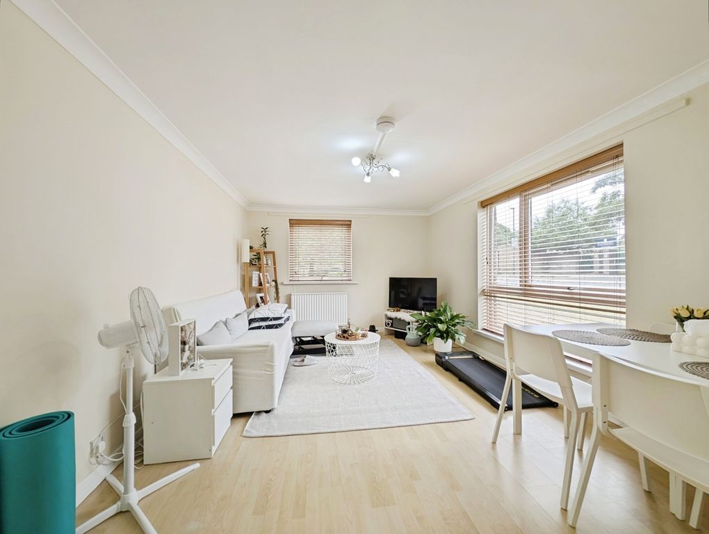 Property photo 3 of 12 Pbox-Img.Jpg